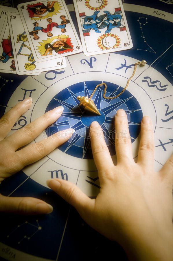 Таро и астрология: 5 преимуществ для глубокого анализа событий